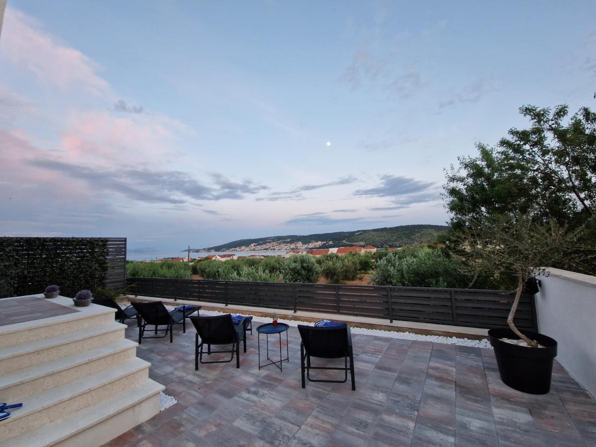 Apartman Marcelina 1 With Private Pool Трогир Экстерьер фото